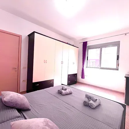 Promenade's Family Flat * Vlorë