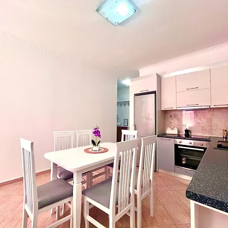 Апартаменты Promenade's Family Flat