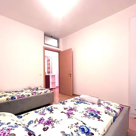 Апартаменты Promenade's Family Flat *