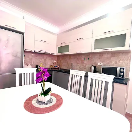 Promenade's Family Flat Apartment Vlore